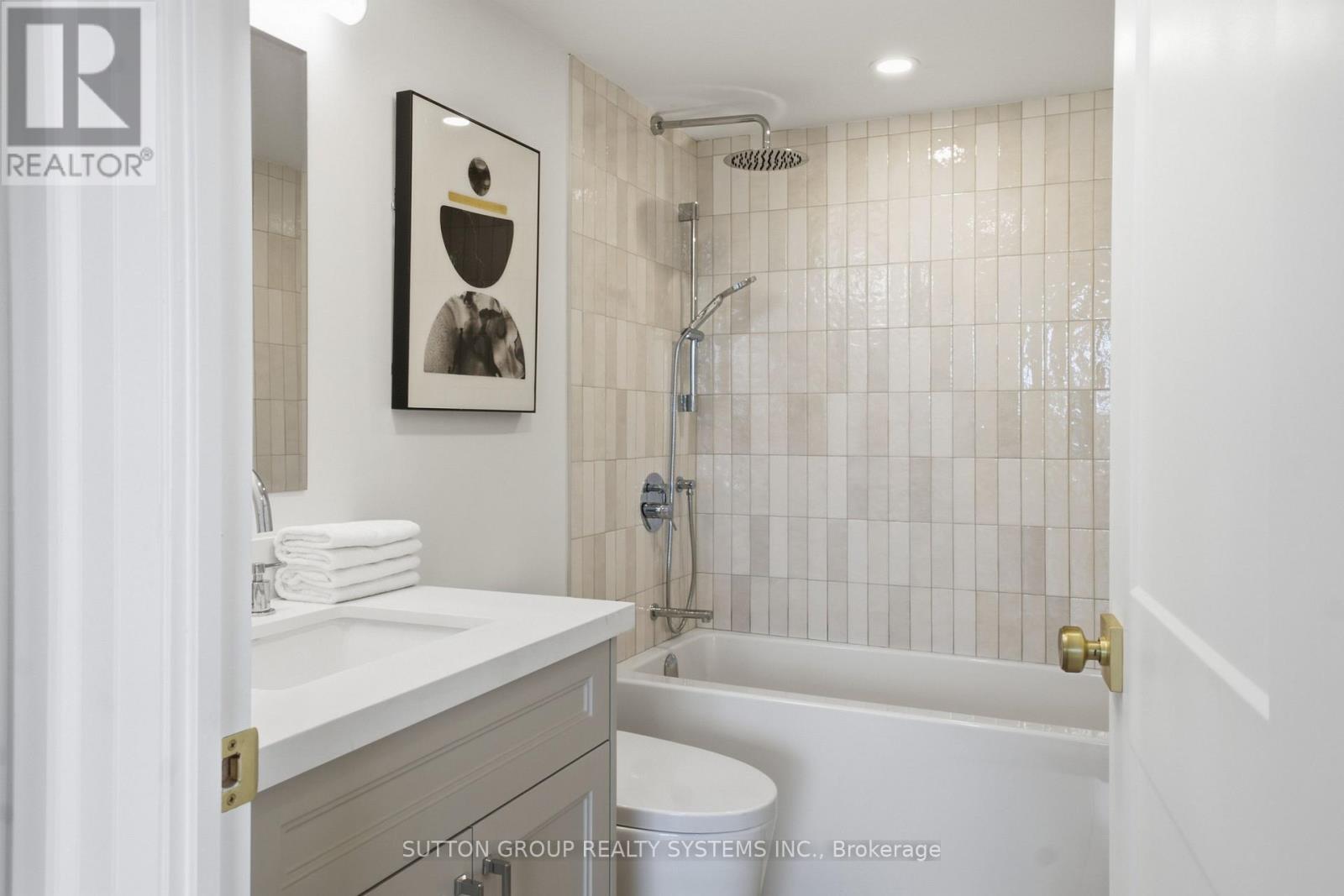 #601 1320 ISLINGTON AVENUE - 26