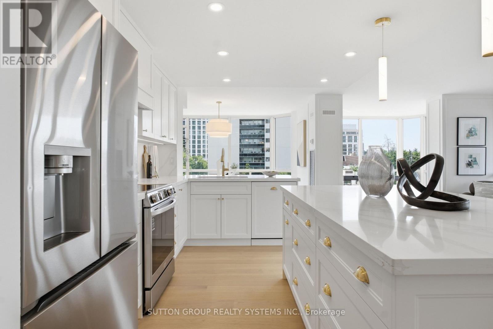 #601 1320 ISLINGTON AVENUE - 5