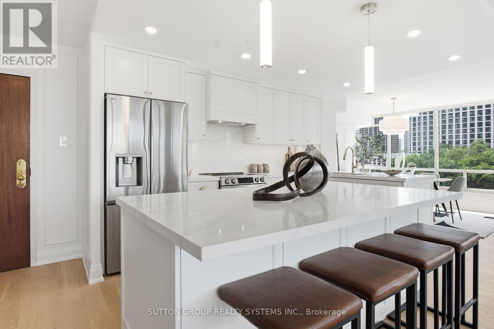 #601 1320 ISLINGTON AVENUE - 8