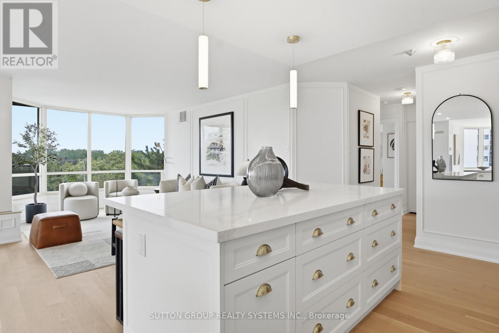 #601 1320 ISLINGTON AVENUE - 9