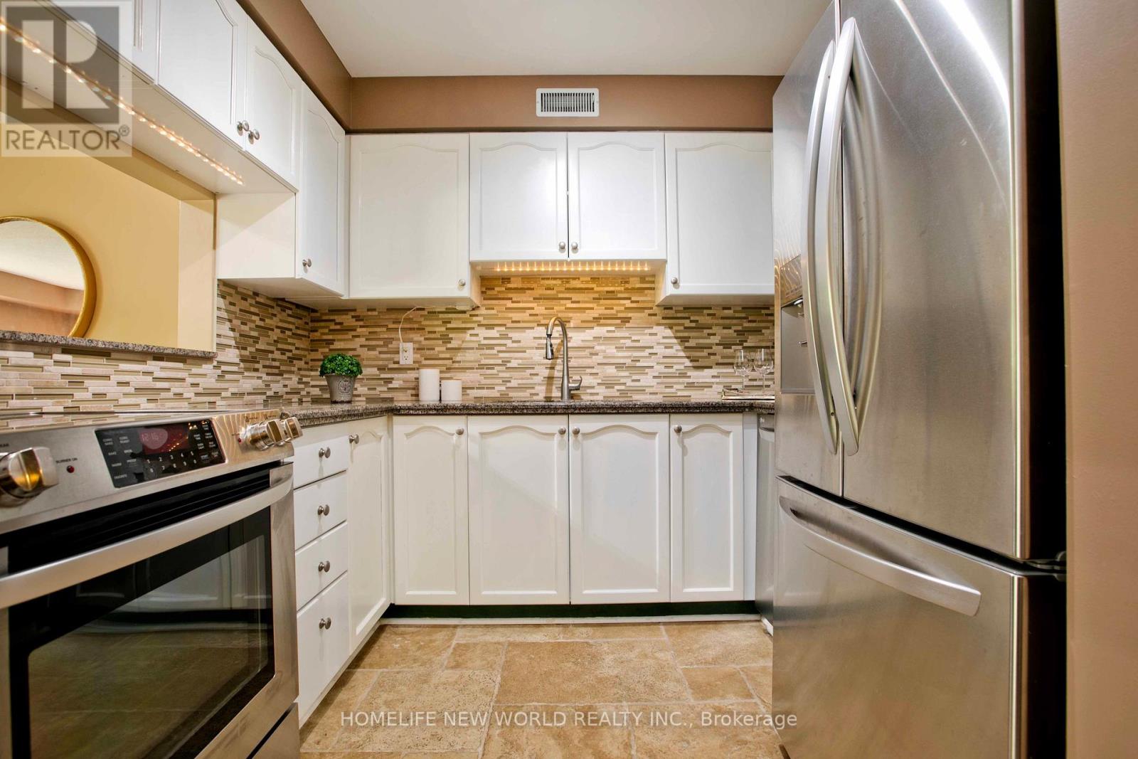 #18 2120 HEADON ROAD - 12