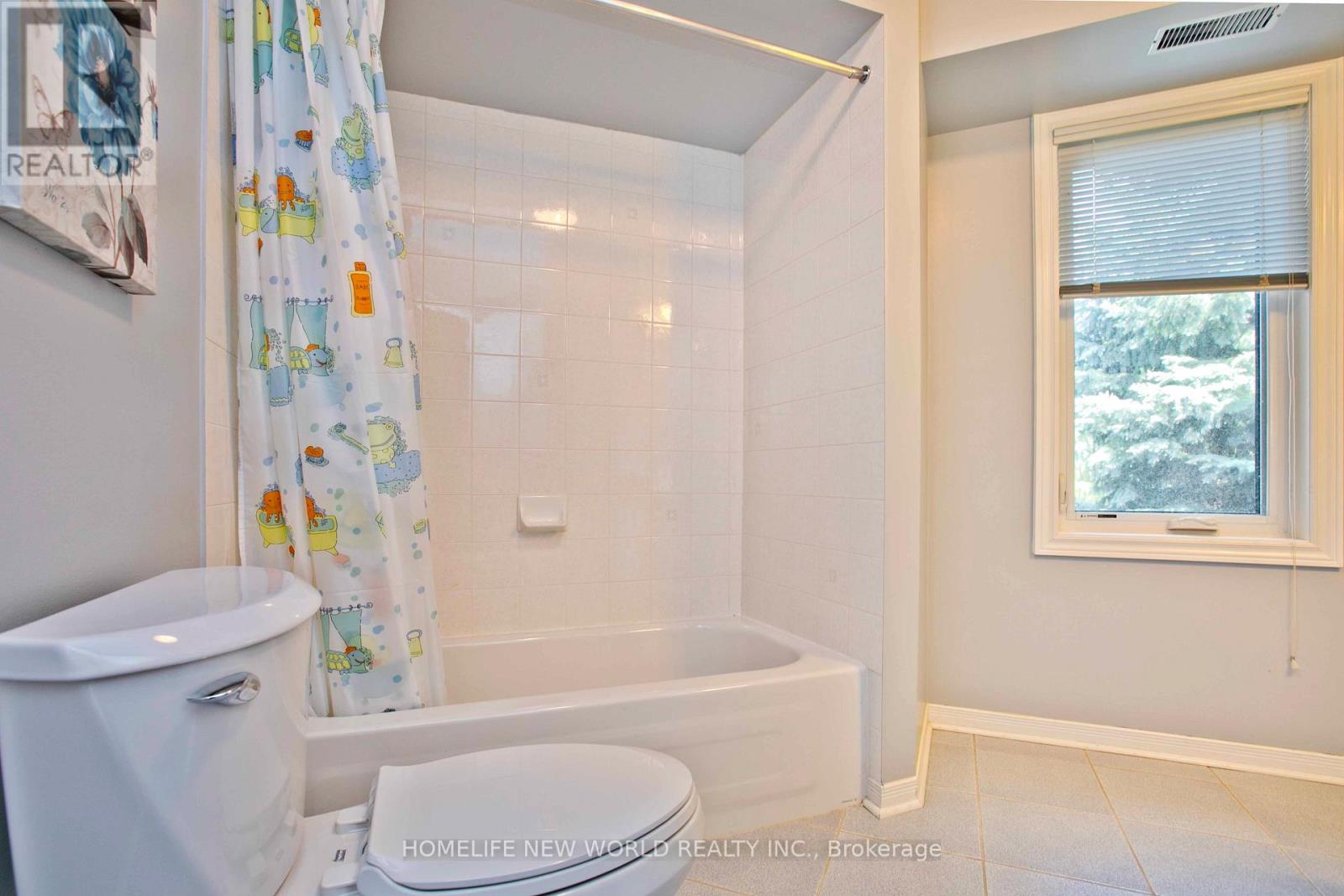 #18 2120 HEADON ROAD - 17