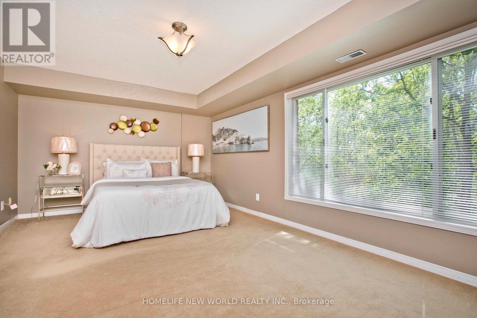 #18 2120 HEADON ROAD - 19