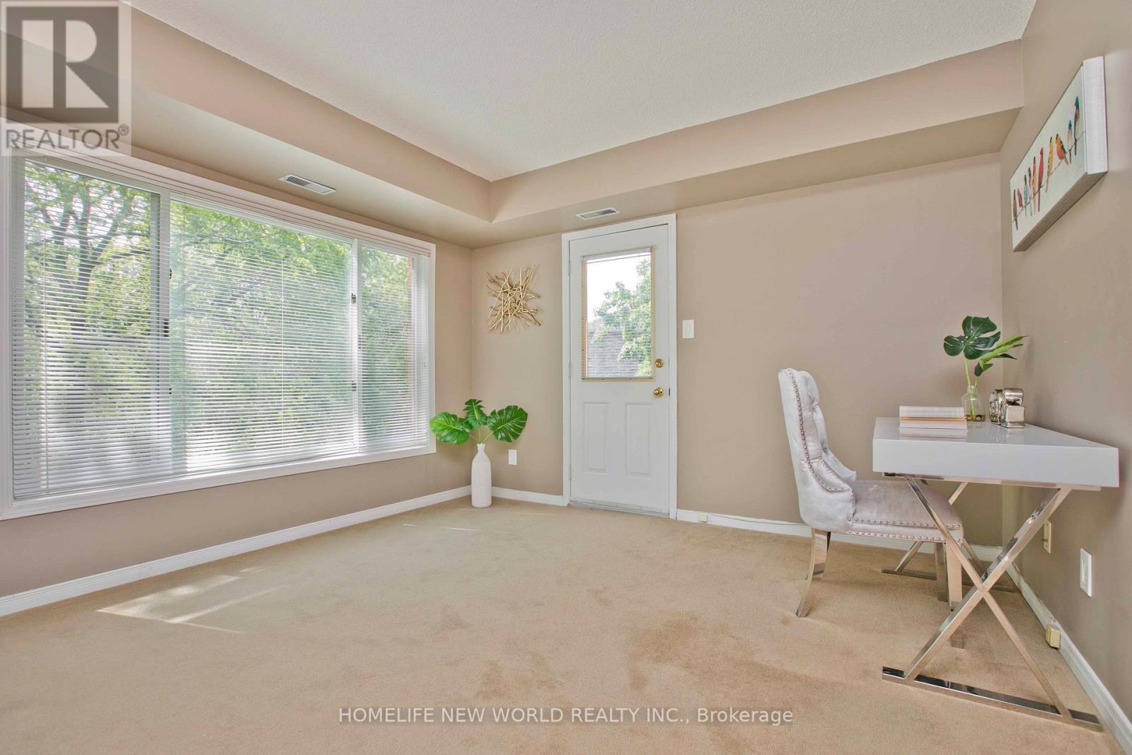 #18 2120 HEADON ROAD - 20