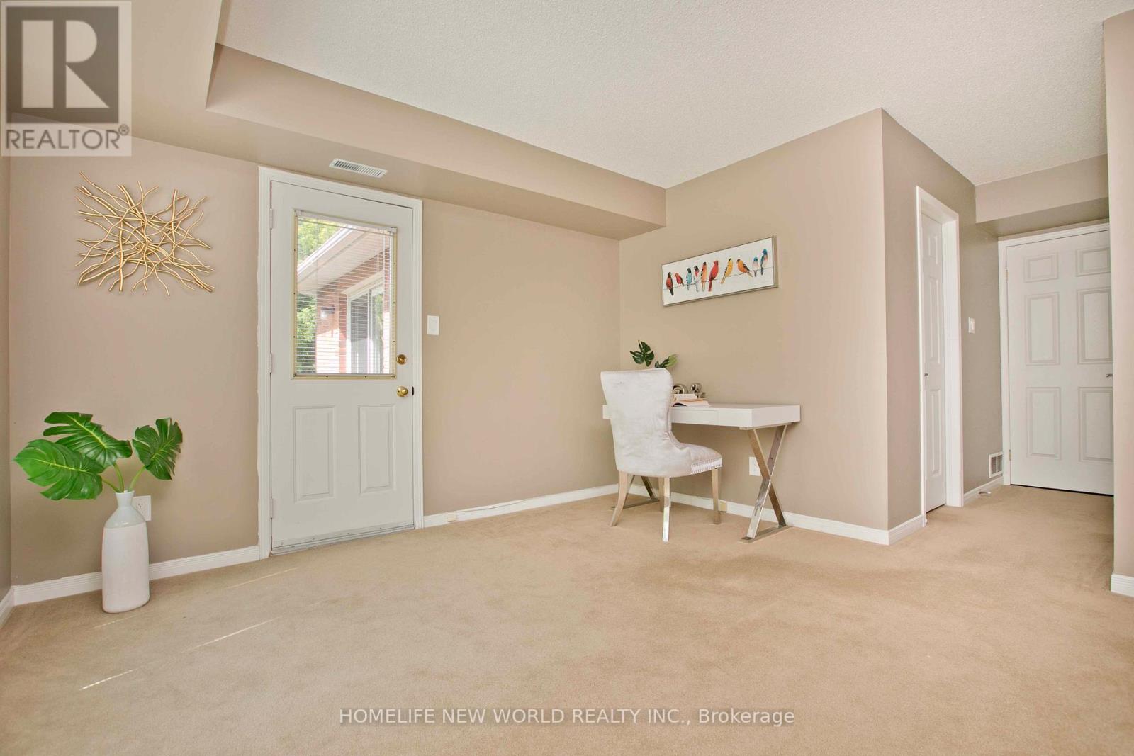 #18 2120 HEADON ROAD - 21
