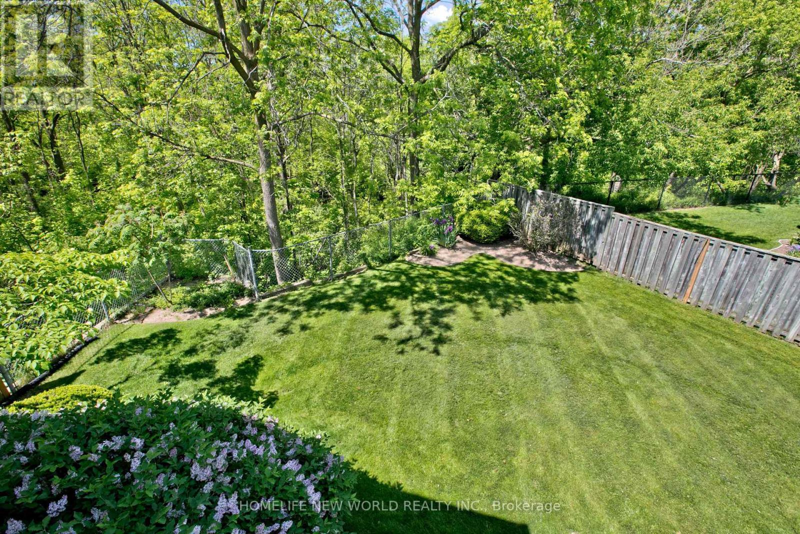 #18 2120 HEADON ROAD - 25
