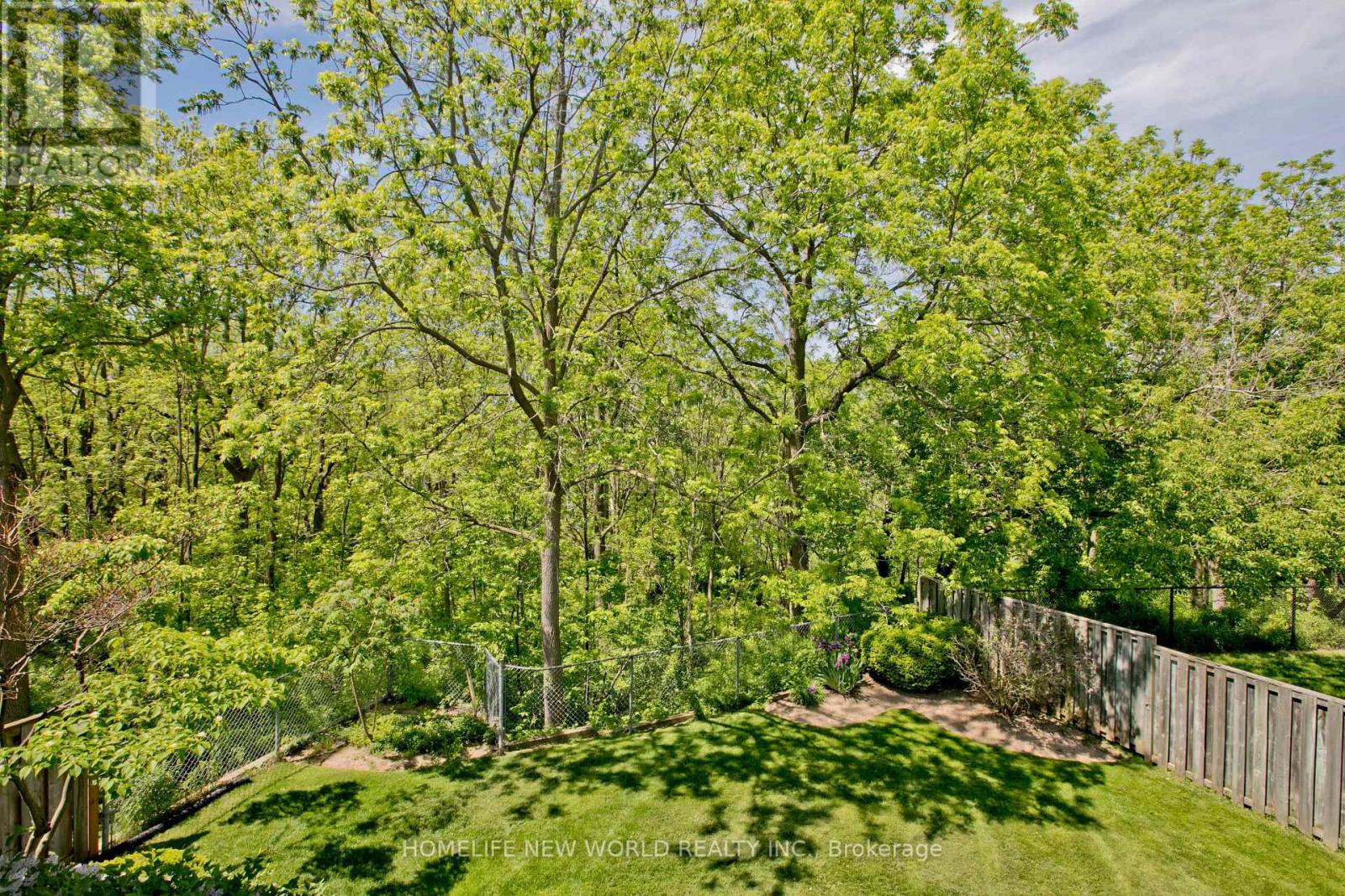#18 2120 HEADON ROAD - 26
