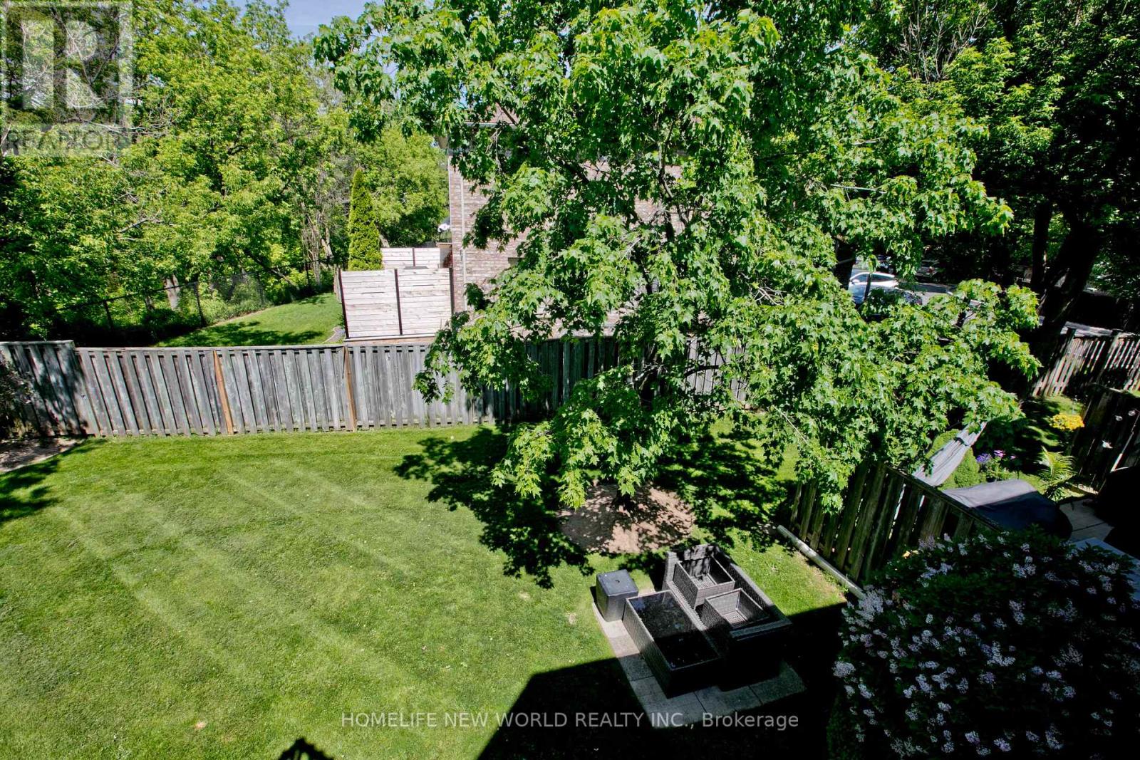 #18 2120 HEADON ROAD - 27