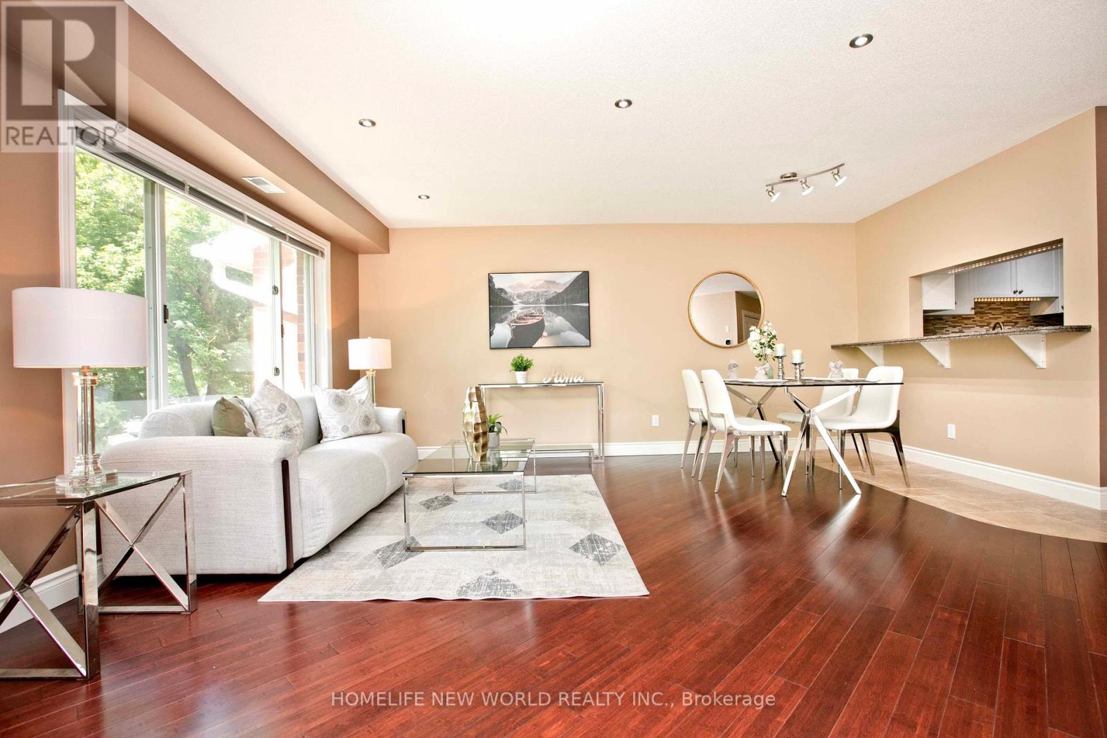 #18 2120 HEADON ROAD - 5