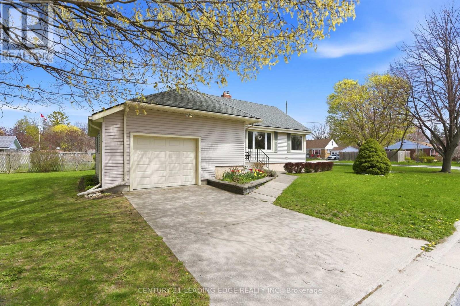 160 WIDDER STREET - 3