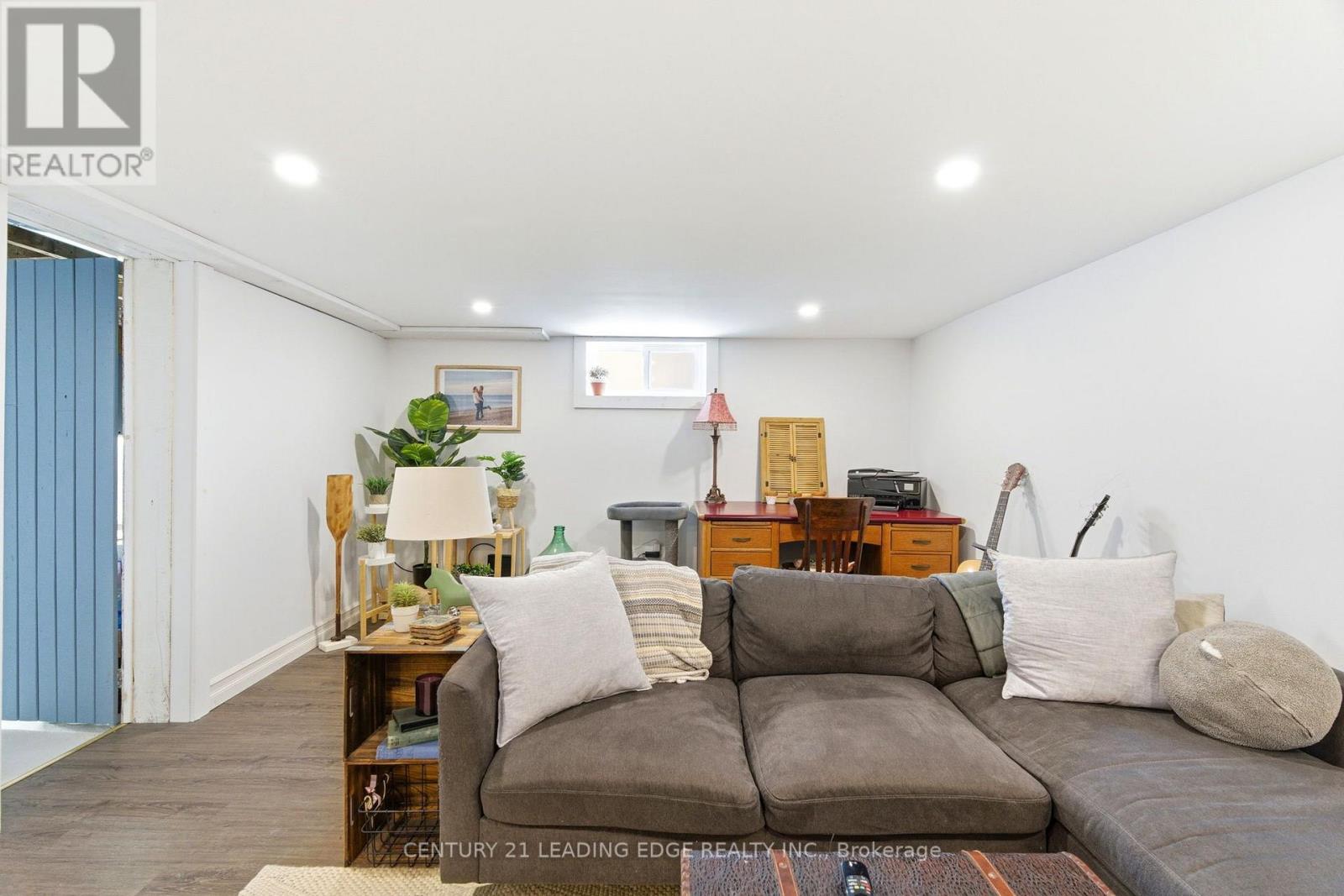 160 WIDDER STREET - 35