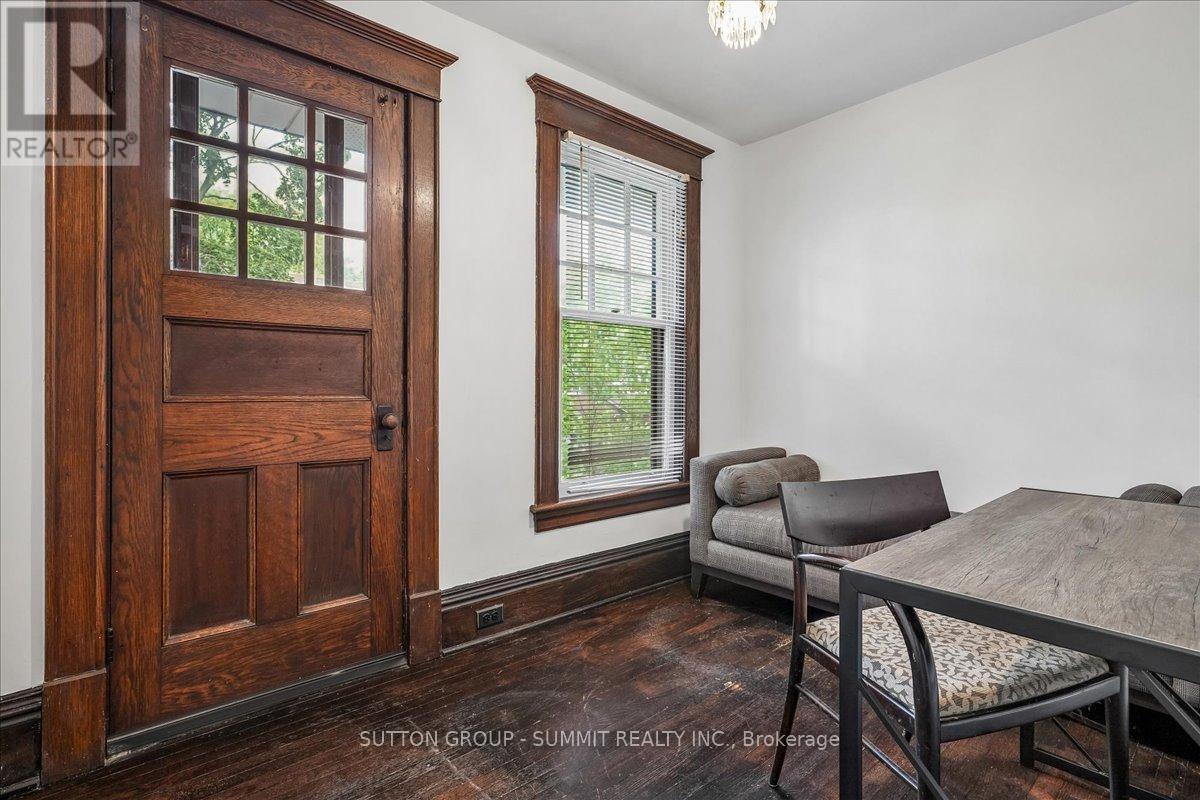 33 SAINT CLAIR AVENUE - 24