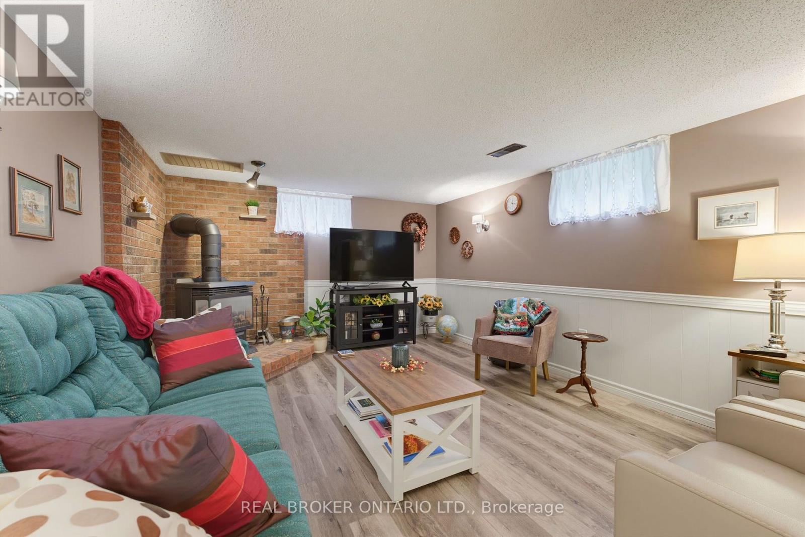 13 BLUEBIRD PLACE - 19