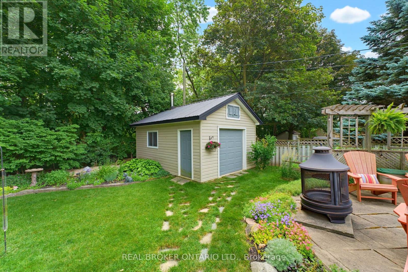 13 BLUEBIRD PLACE - 29