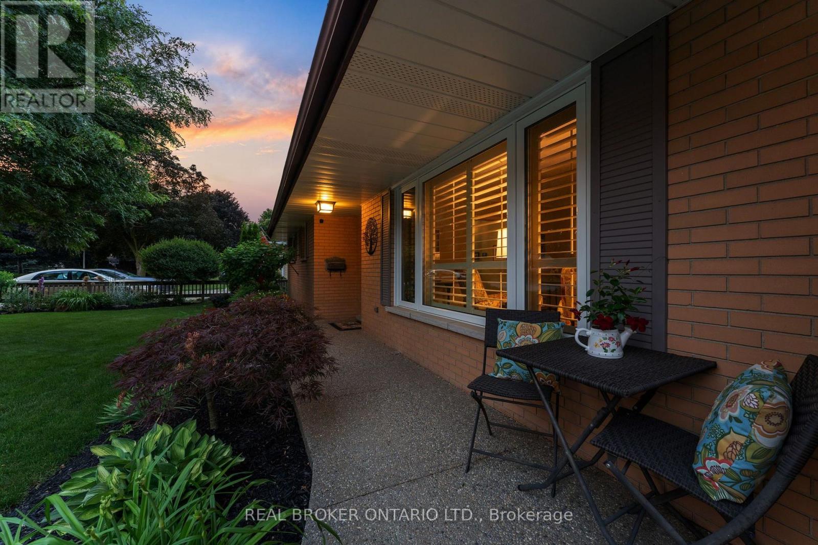 13 BLUEBIRD PLACE - 3