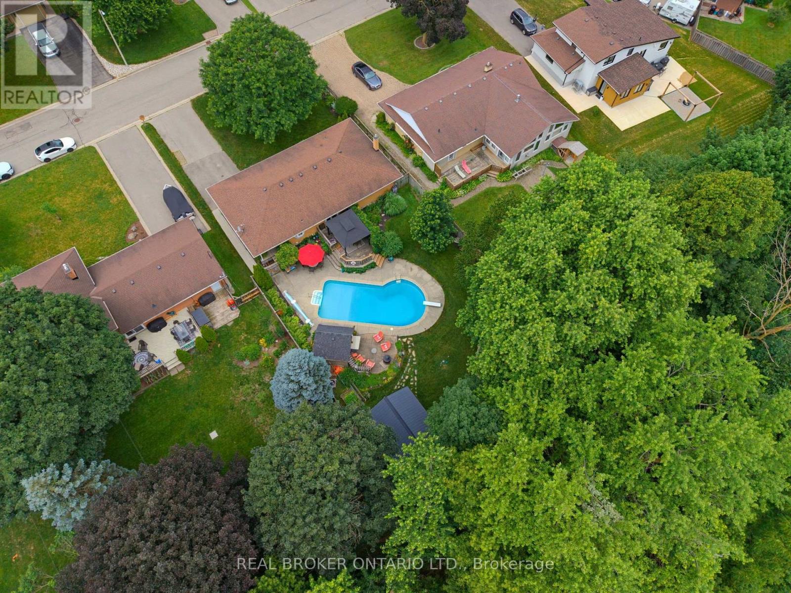 13 BLUEBIRD PLACE - 31