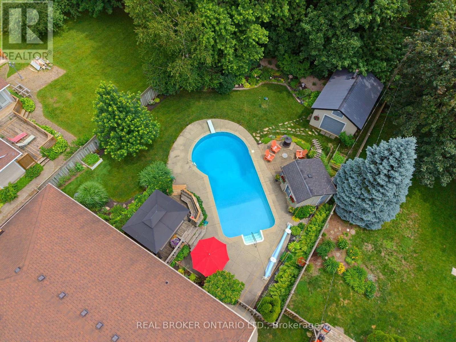 13 BLUEBIRD PLACE - 32