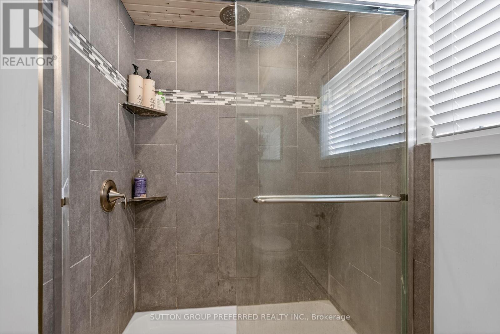 264 CHITTICK CRESCENT - 30