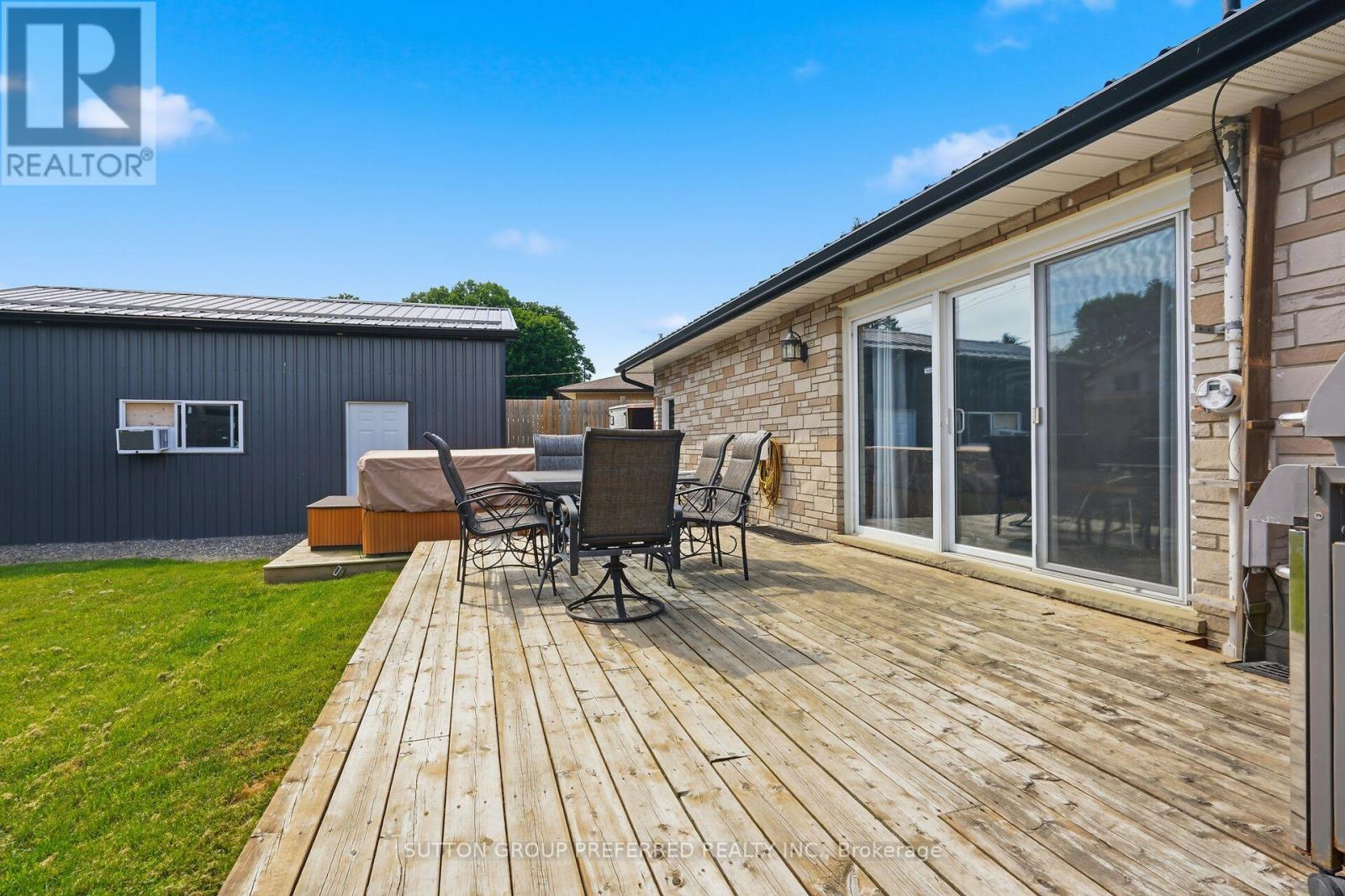 264 CHITTICK CRESCENT - 36