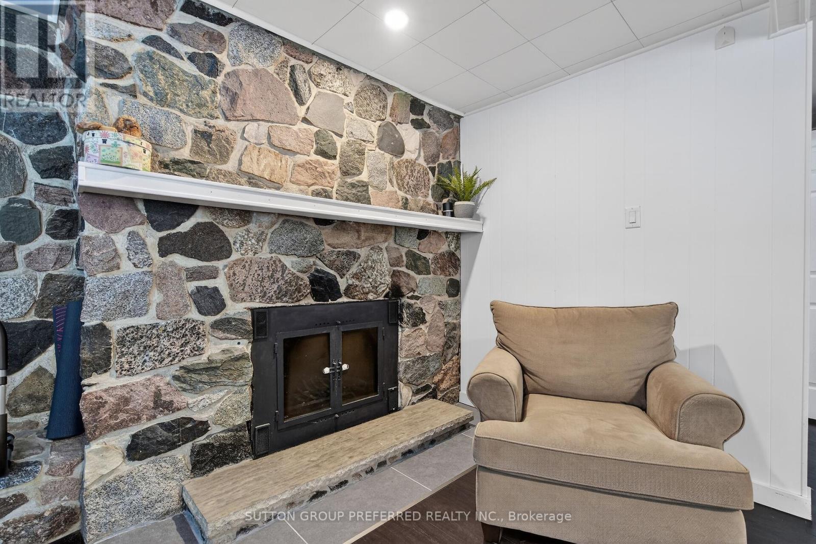 264 CHITTICK CRESCENT - 28