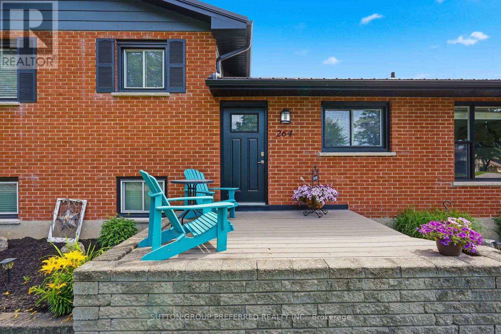 264 CHITTICK CRESCENT - 3