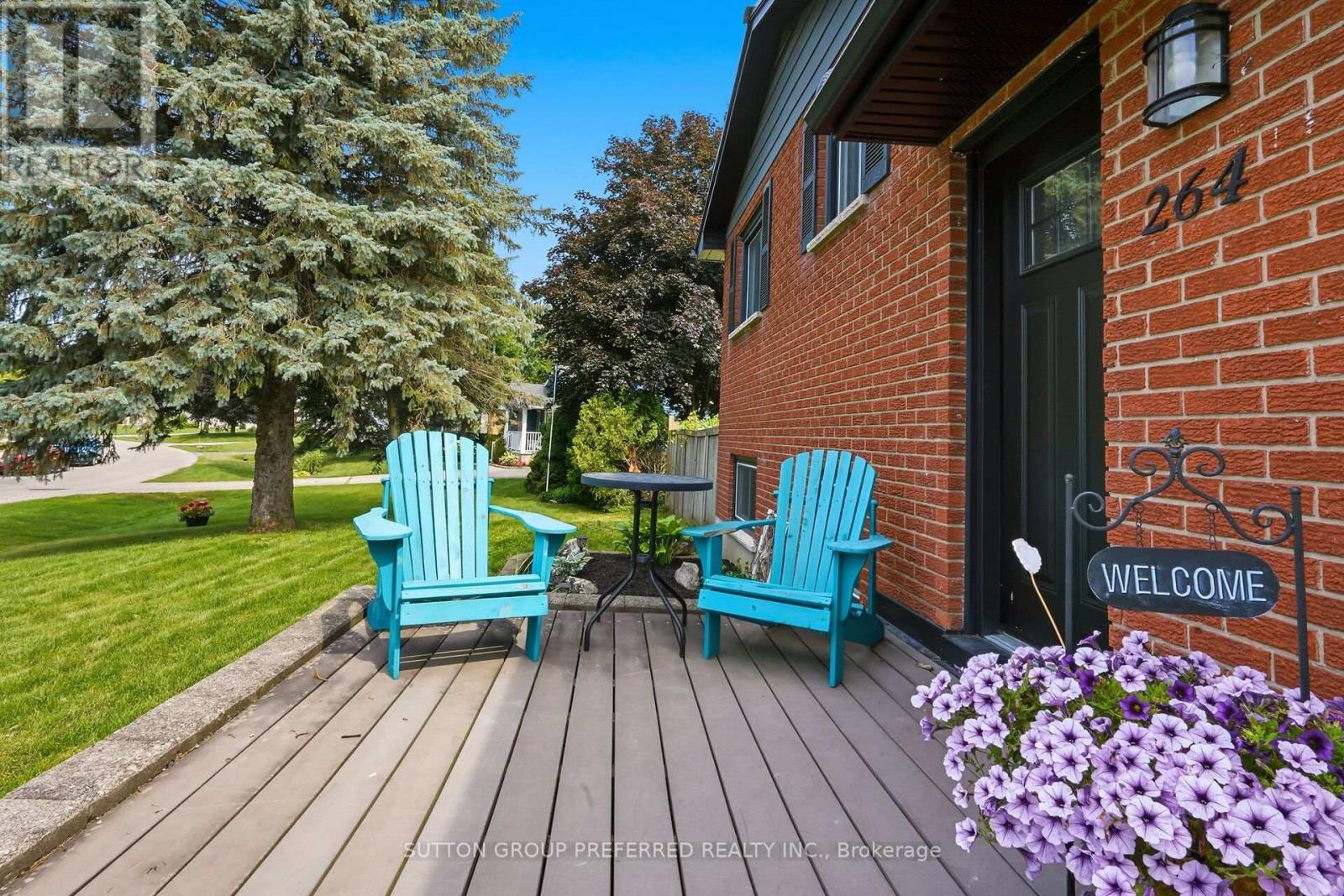 264 CHITTICK CRESCENT - 4
