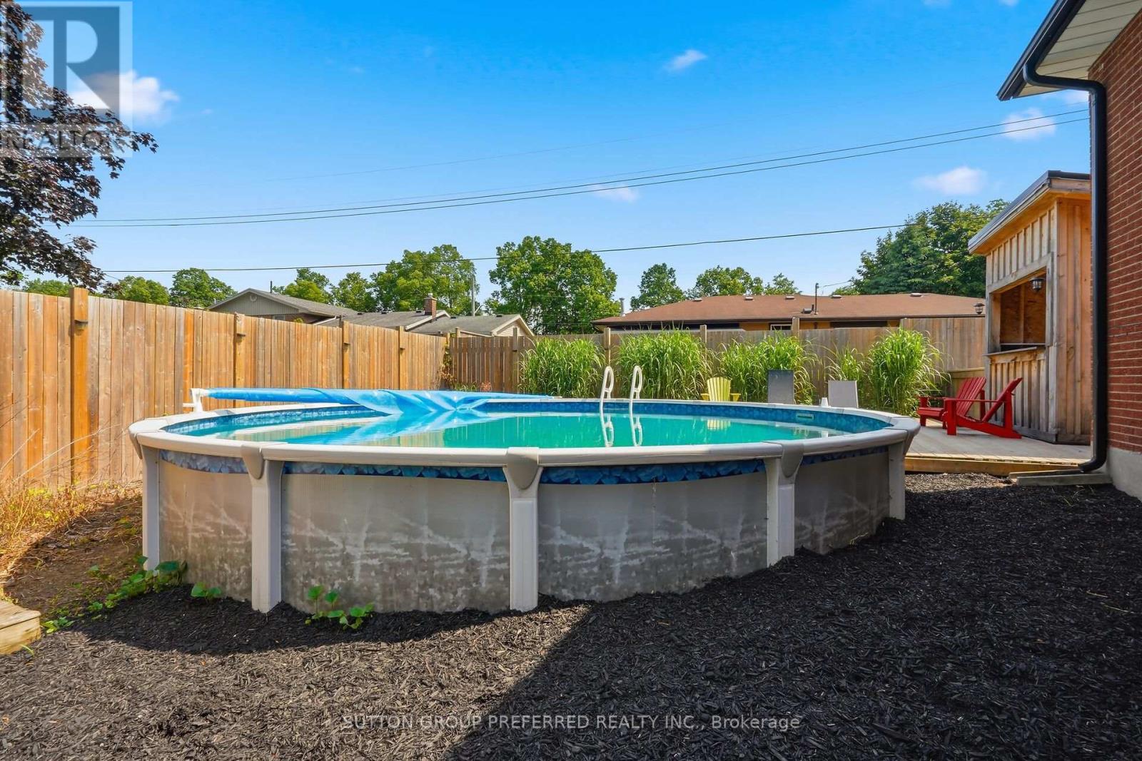 264 CHITTICK CRESCENT - 45