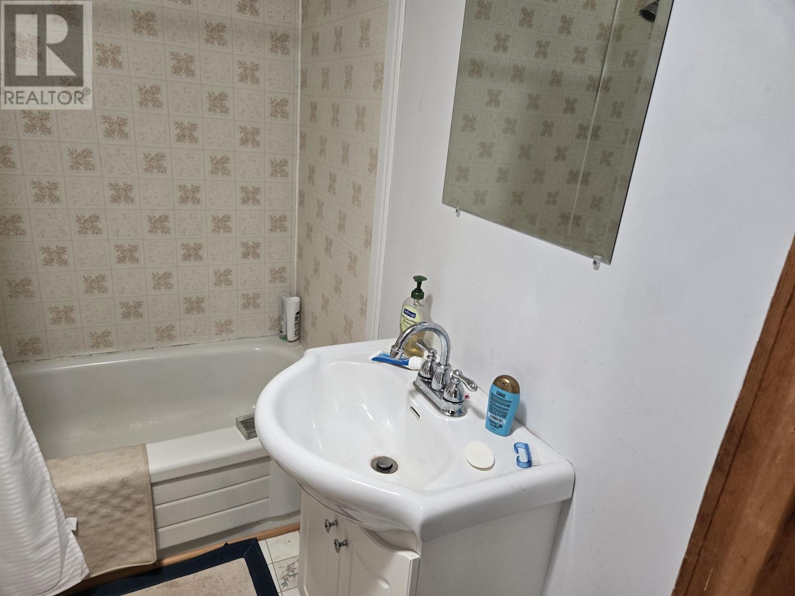 44 Summer Village Road - 12