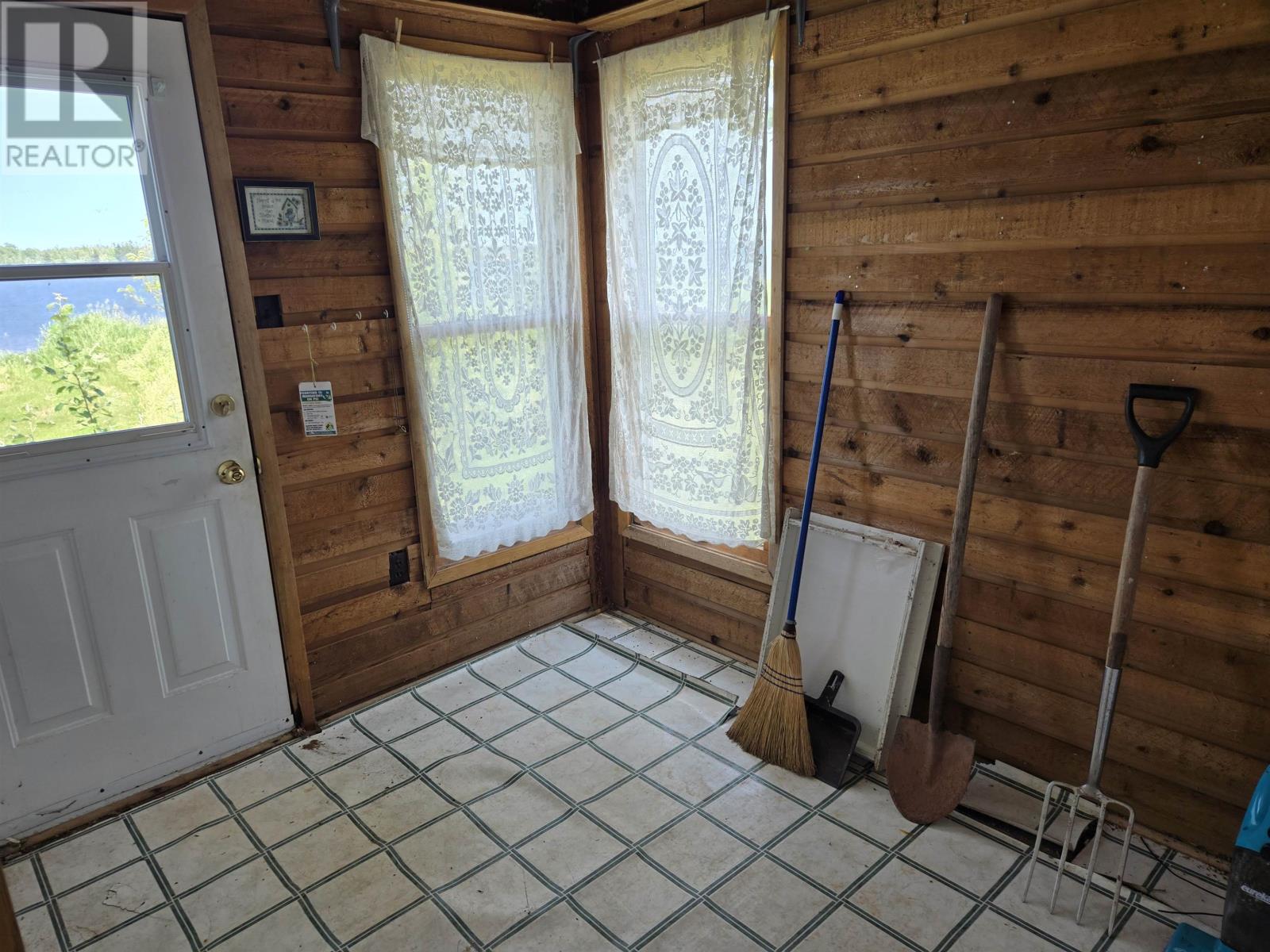 44 Summer Village Road - 18