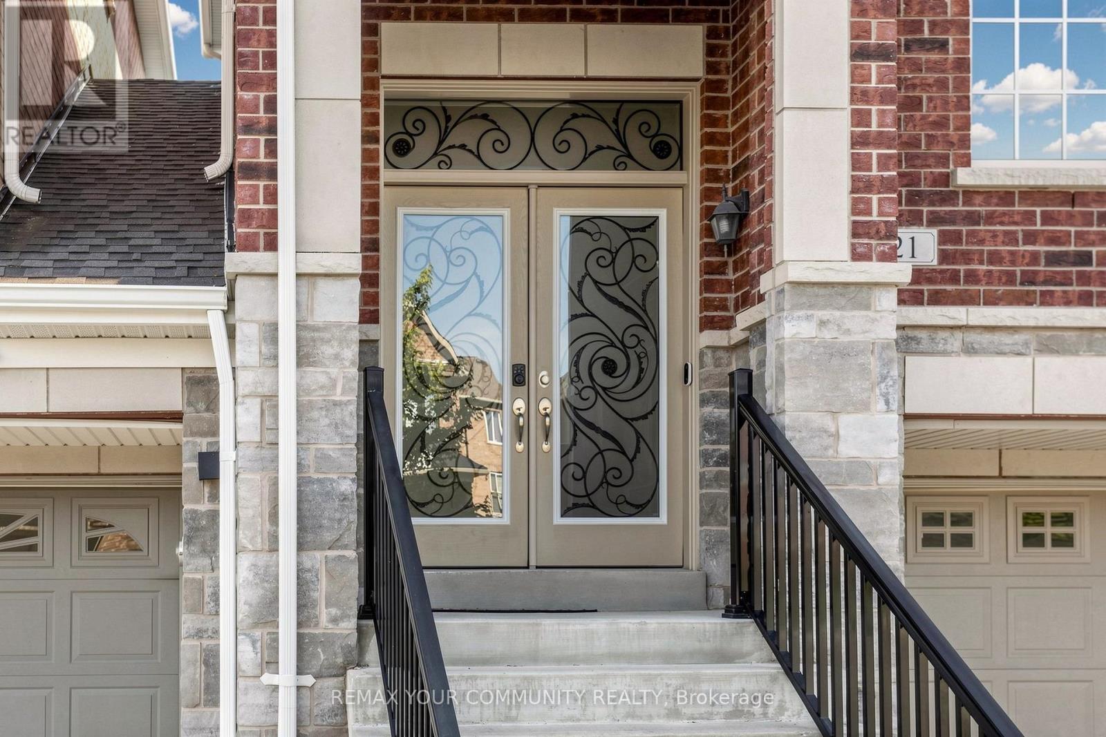 21 PRINCESS CHARLOTTE AVENUE - 4
