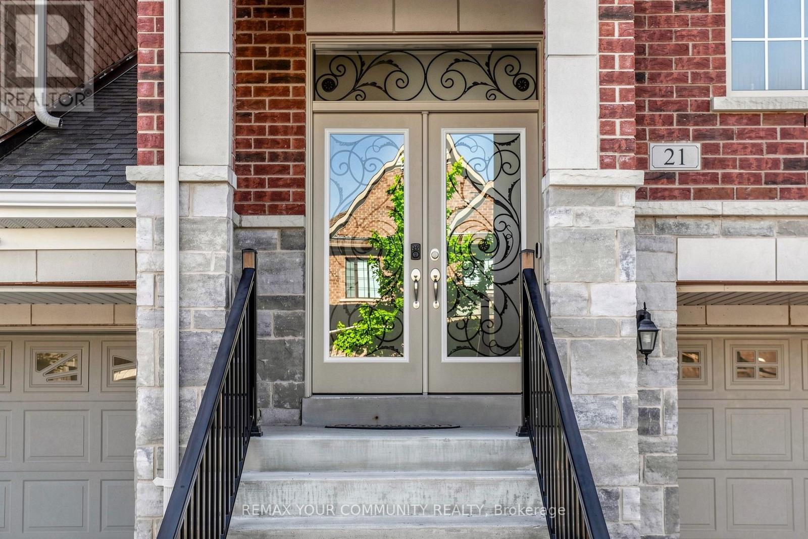 21 PRINCESS CHARLOTTE AVENUE - 5