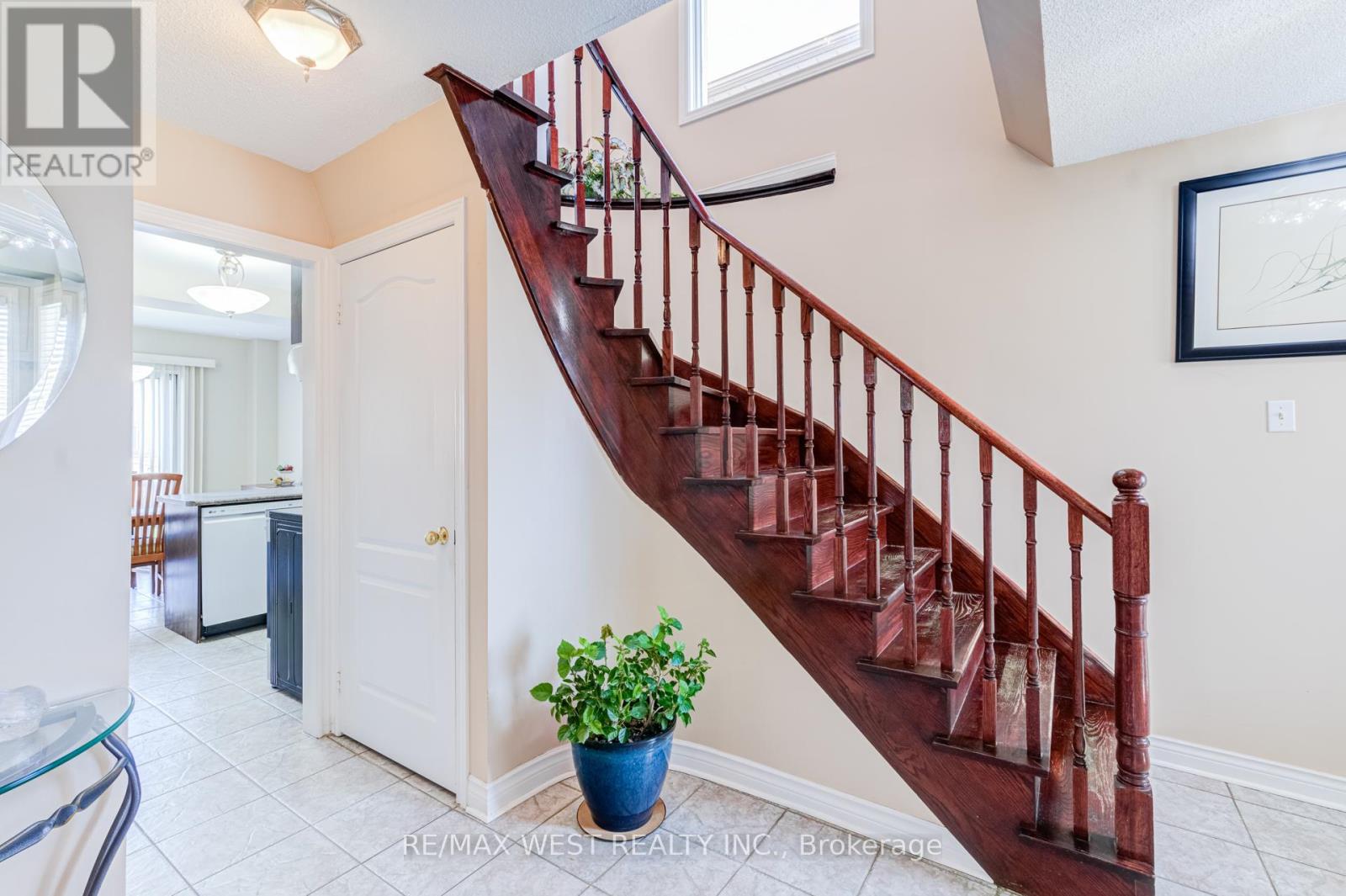 55 PAVIN CRESCENT - 16