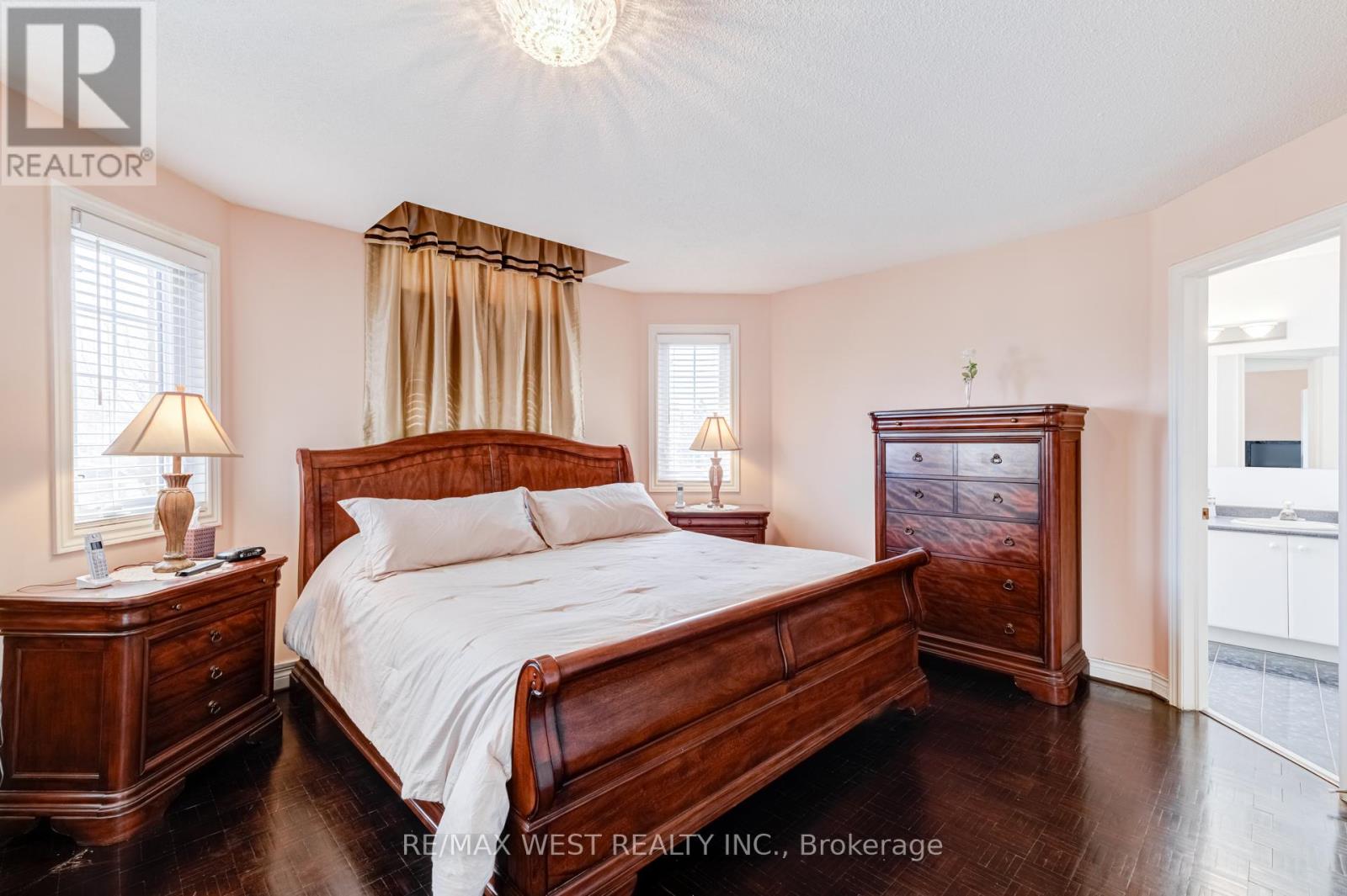 55 PAVIN CRESCENT - 18
