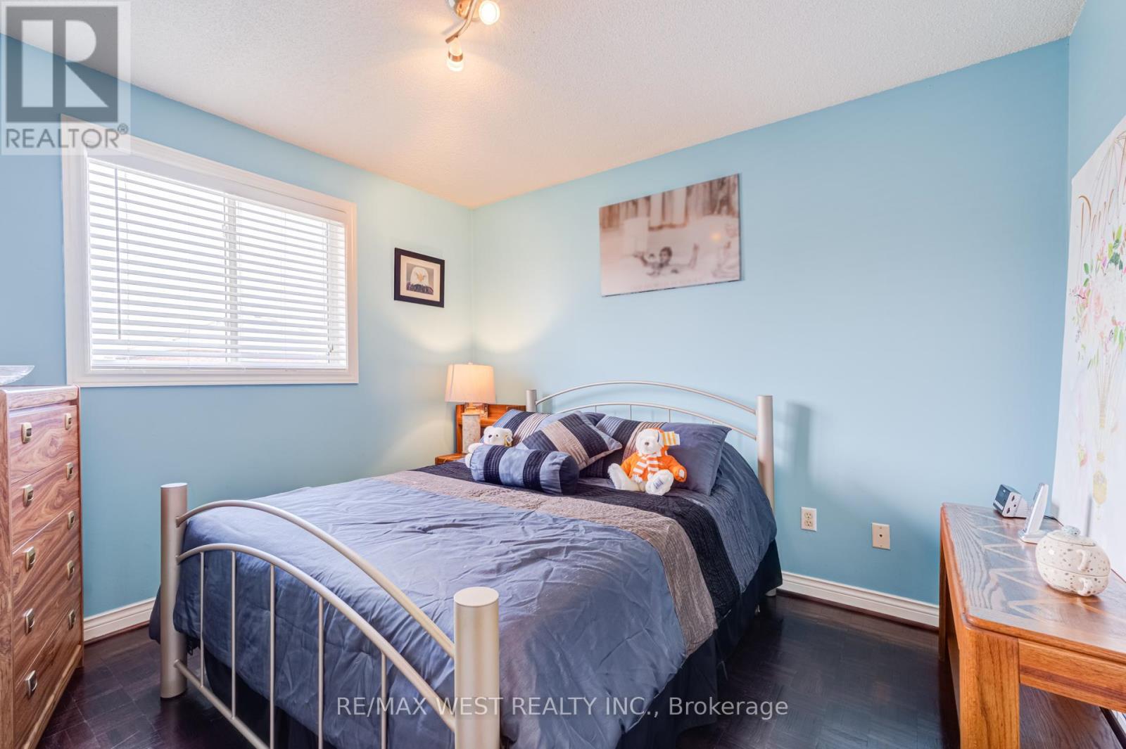 55 PAVIN CRESCENT - 27
