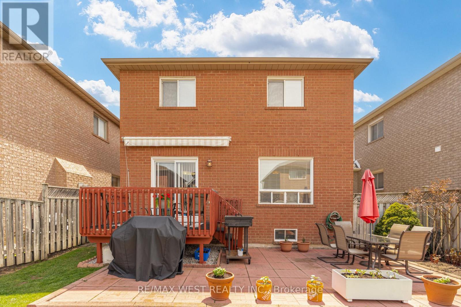 55 PAVIN CRESCENT - 33