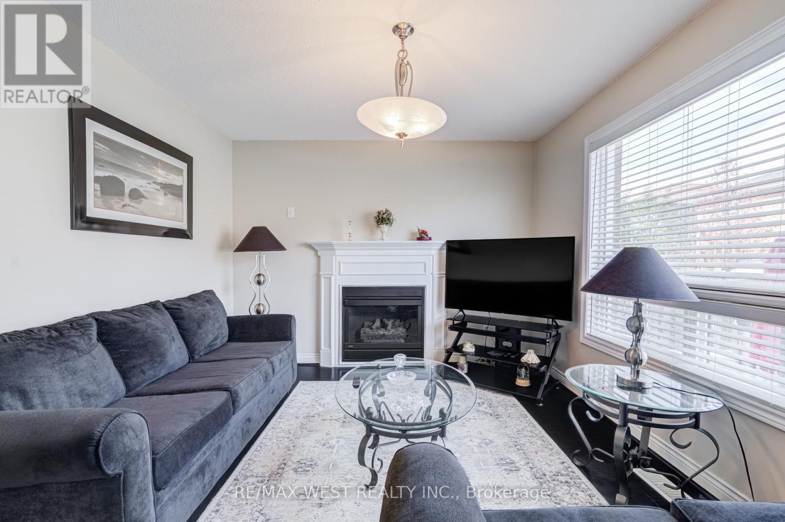 55 PAVIN CRESCENT - 7