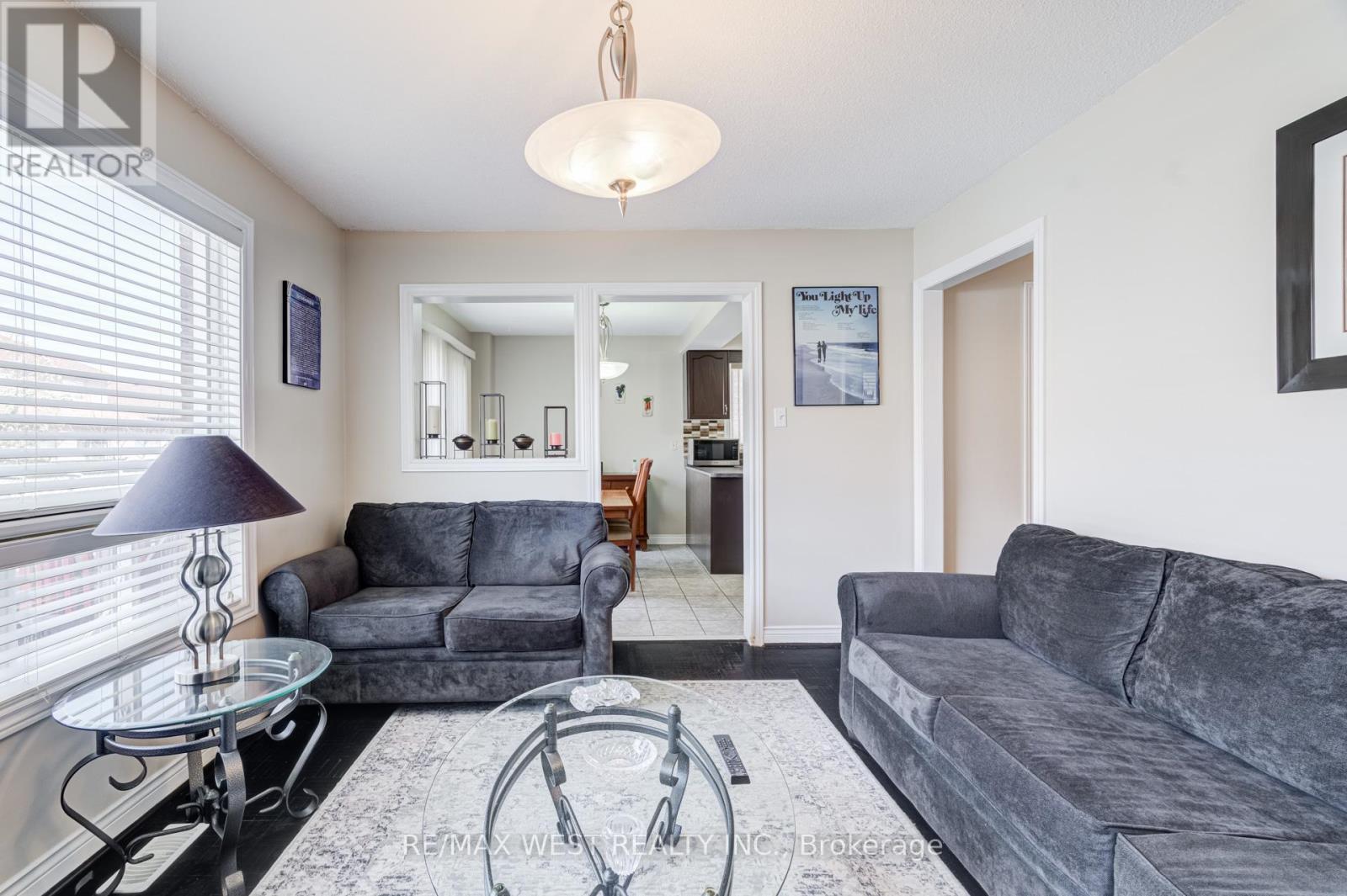 55 PAVIN CRESCENT - 9