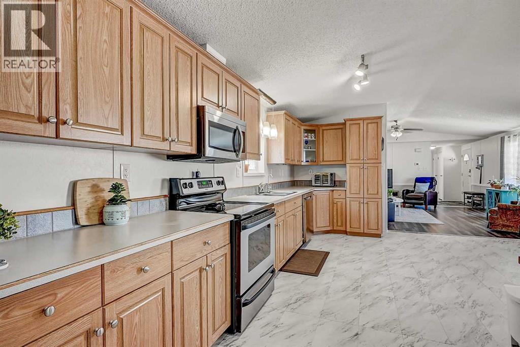 653 Carley Close - 5