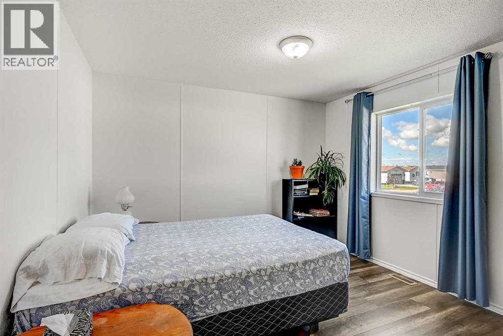 653 Carley Close - 21