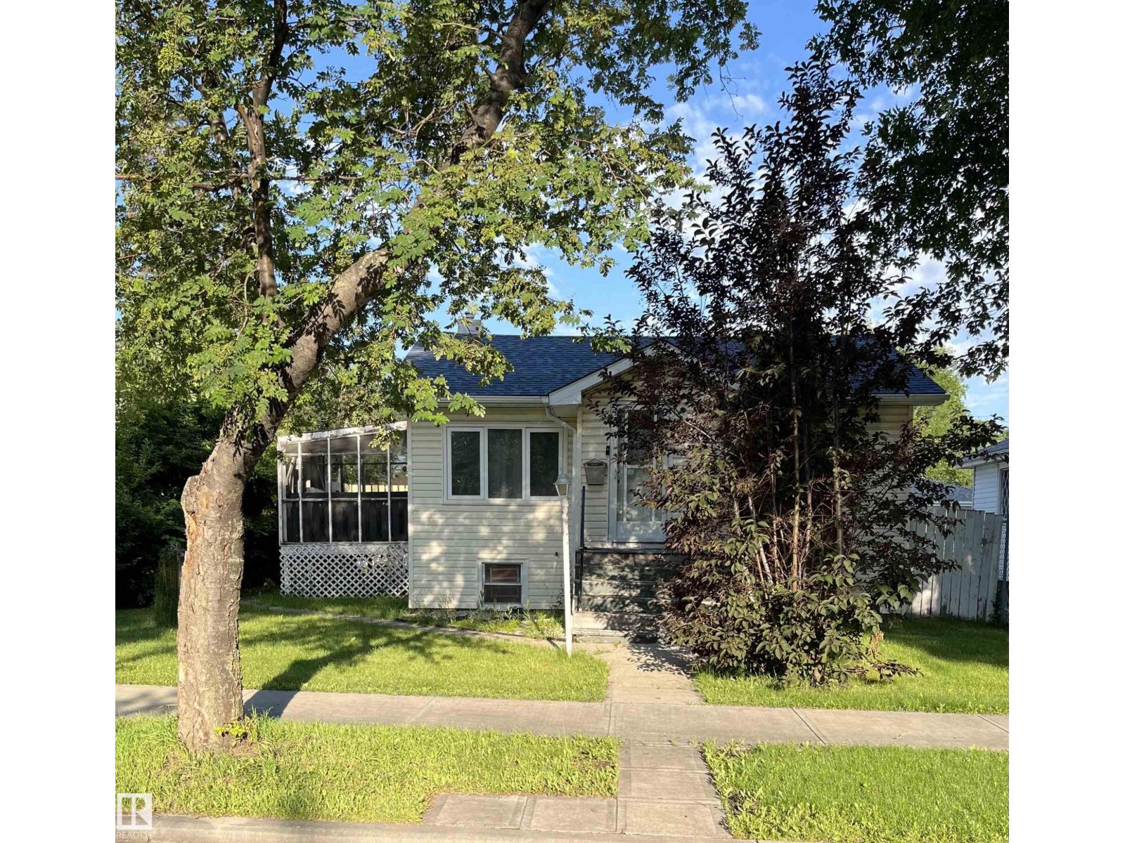 11938 70 NW - 1