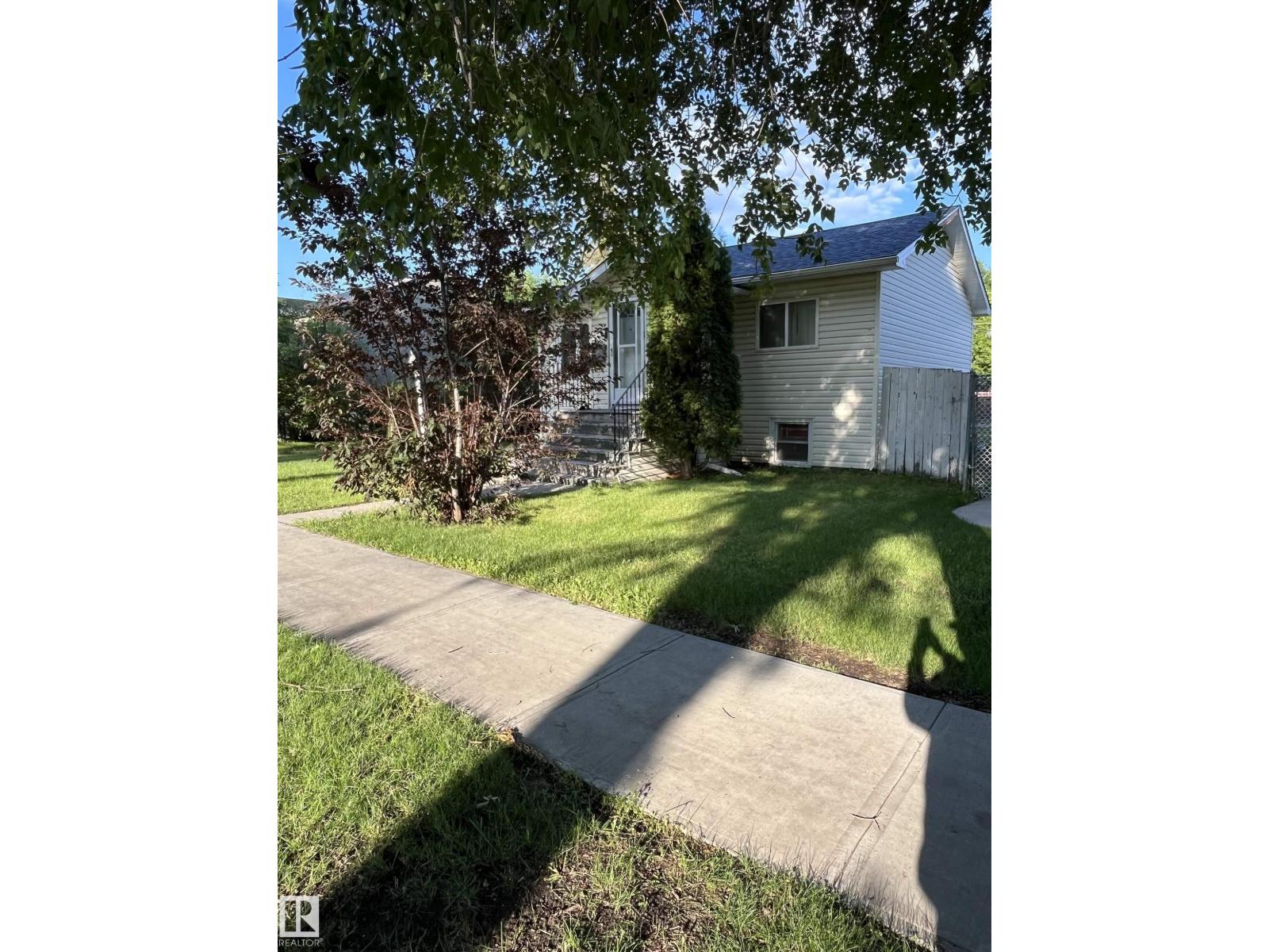 11938 70 NW - 4