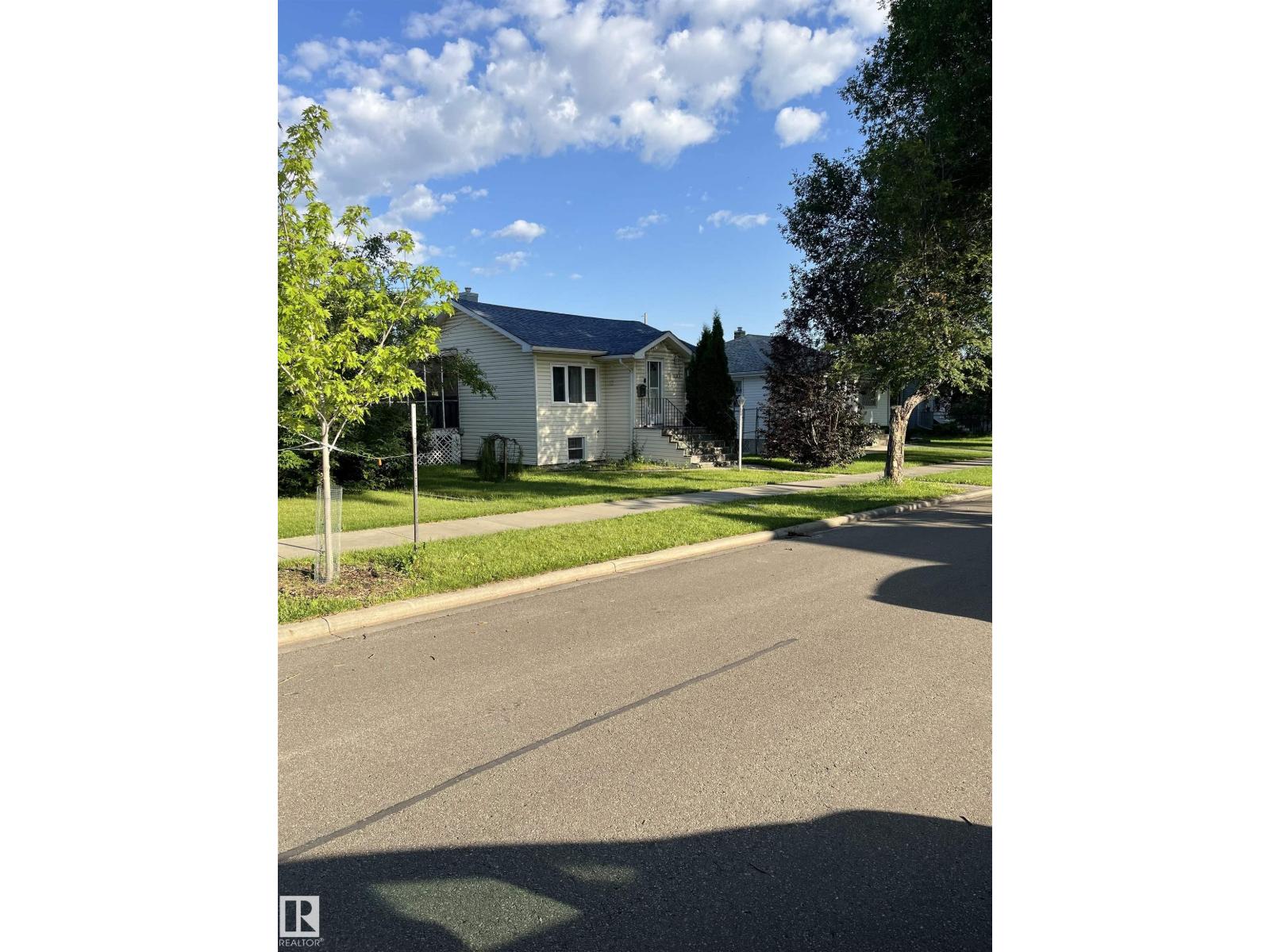 11938 70 NW - 8