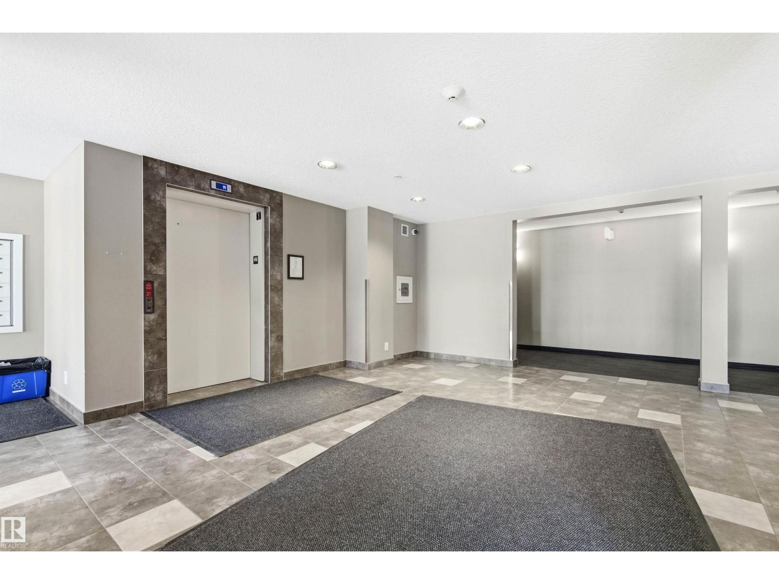 #435 5515 7 AV SW - 38