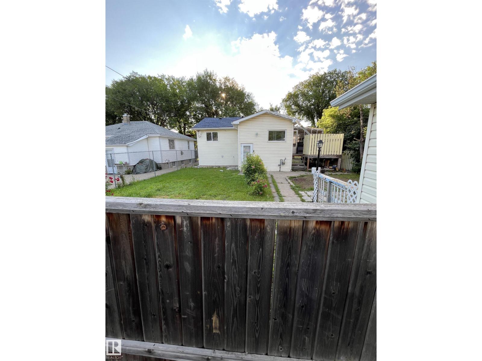 11938 70 NW - 18
