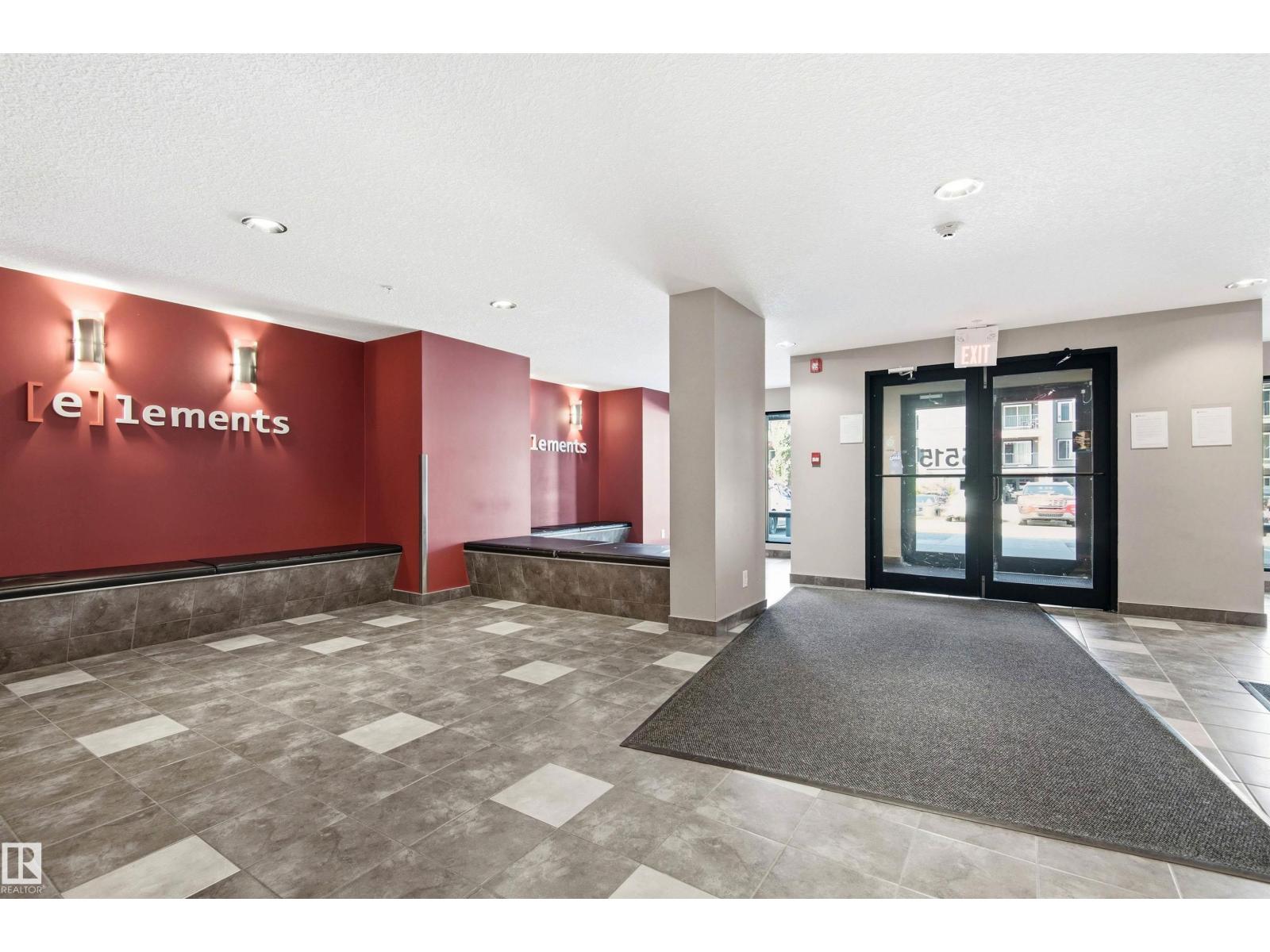 #435 5515 7 AV SW - 37