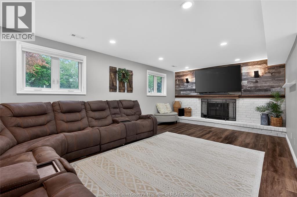 8492 Jerome - 25