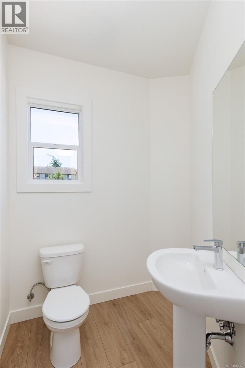  912 Rosefinch Place, Langford
