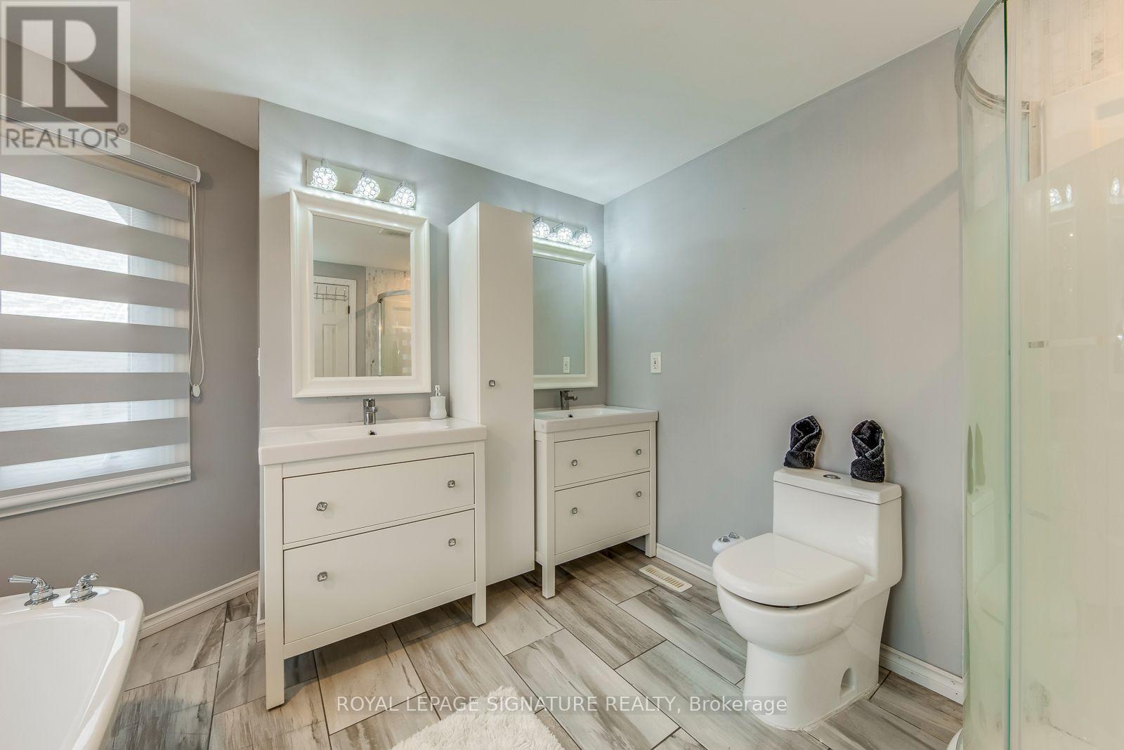 54 RANDOLF COURT - 27