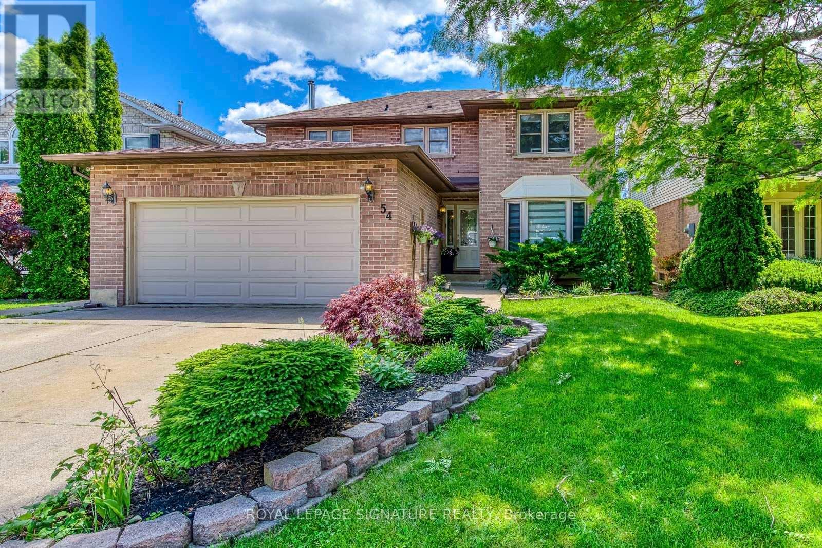 54 RANDOLF COURT - 2
