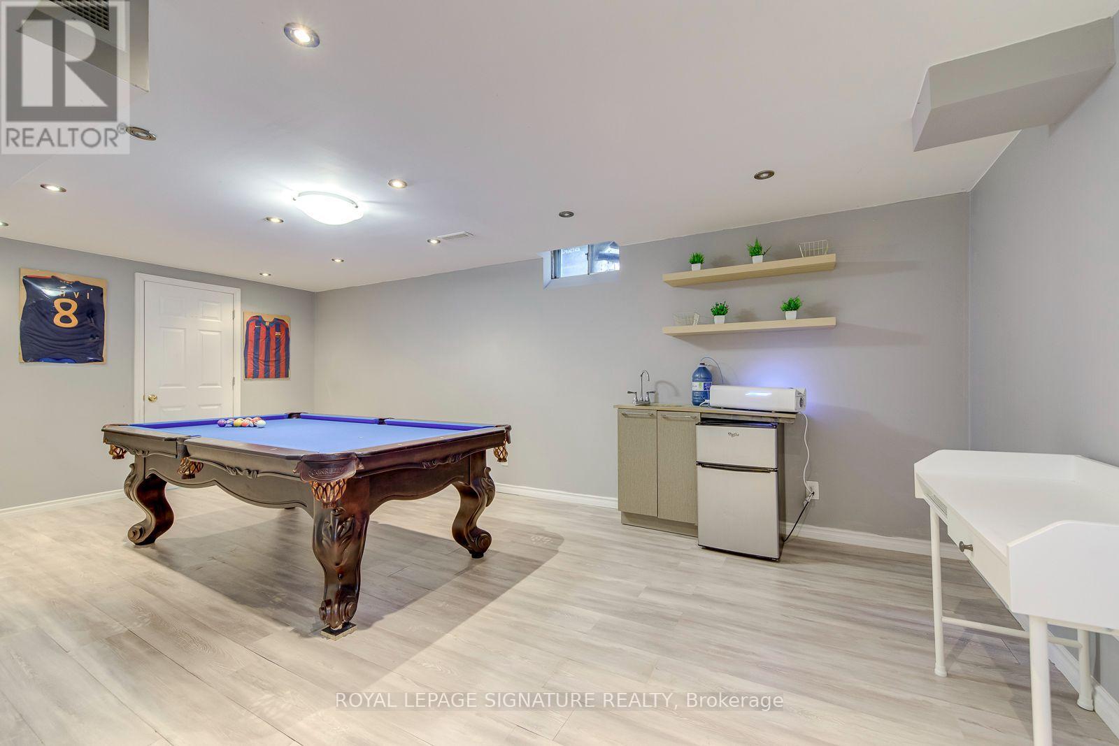 54 RANDOLF COURT - 34